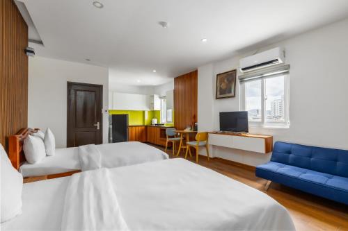Saluton Hotel
