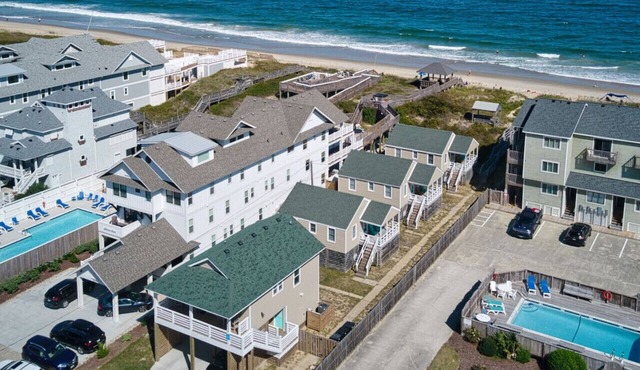 Sea Captain's Cottage 3 (Oceanfront Cottage Court)