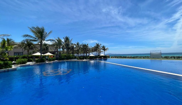 Sea view villa in Wyndham Garden Cam Ranh