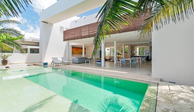 Seaside Villa - Padel & Glamping by LAHOS