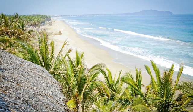 Secluded Beachfront Sanctuary w/Epic Sunsets & Palapa Lounge