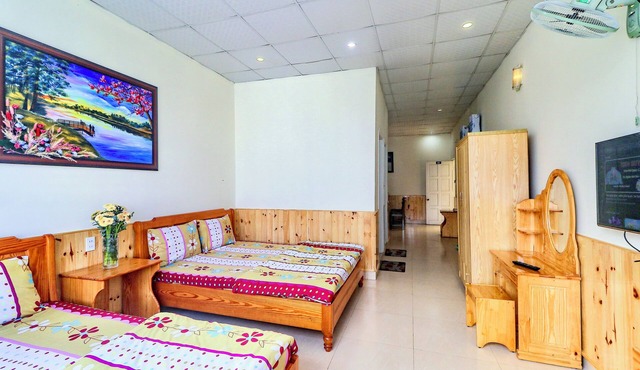 Serene Hotel Suites B in Da Lat – 1 Bedroom, Full Kitchen, Free WiFi
