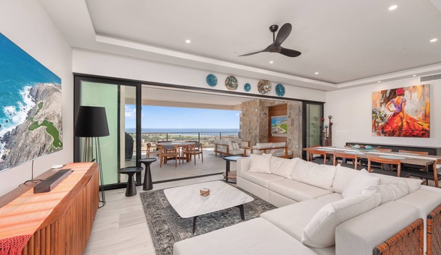 Serene Shores. Your Elegant 3BR Escape at Alvar in Quivira