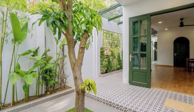 Shadyside 3:Step to the beach House [private house