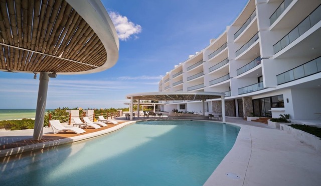 SIELA Oceanfront Luxury 4 BR Villa