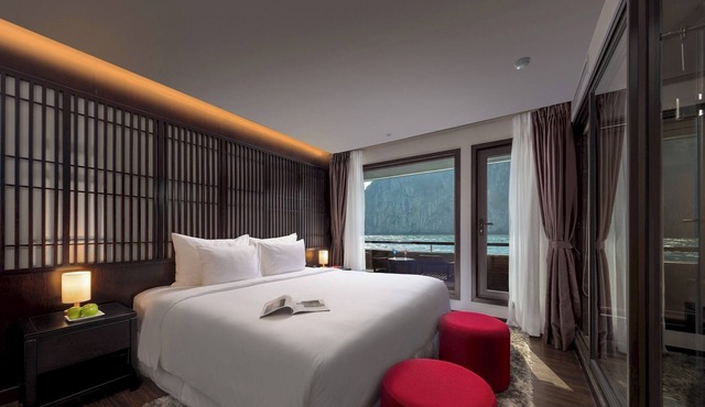 Silver Room in Scarlet Pearl Cruise