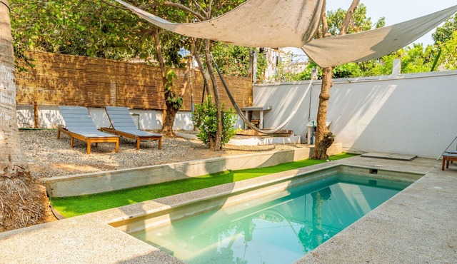 Soothing Studio “Erizo” + Pool, Hammocks & Rooftop