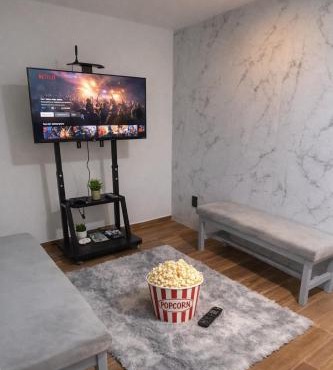 Spacious 2BR Apartment & Parking Great Value Stay