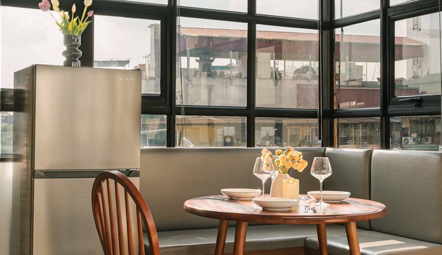 Spacious 7-bedroom house in fantastic Hanoi Old Quarter w Lift close to Beer Str