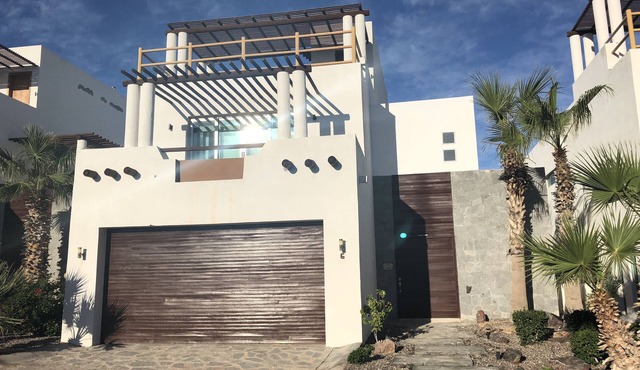 Spacious House w/private pool @Luna Blanca resort w/Tesla Charger
