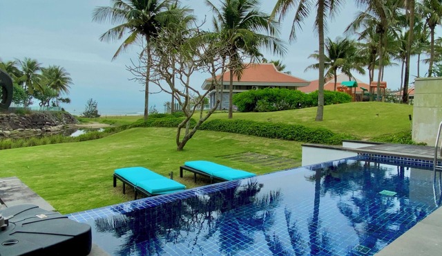 Spacious Villa With A Private Pool - F6