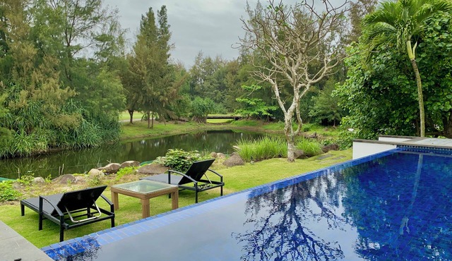 Spacious Villa With Private Pool - E17