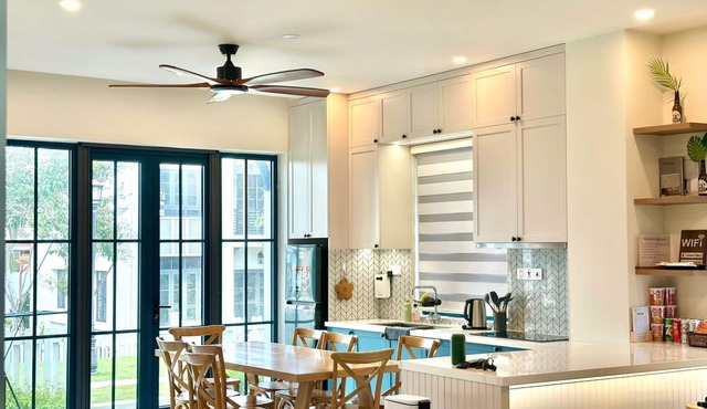 Spacious 4 Bed, 3 Bath Villa at Novaworld up to 10 guests, 5 min walk to beach.