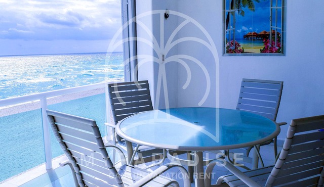 SPECTACULAR BEACH FRONT VIEW-RELAX IN A PRIVATE LOCATION, WE OFFER DISCOUNTS.