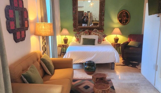 Studio Romantique – Your Tropical Hideaway in Historic Puerto Vallarta