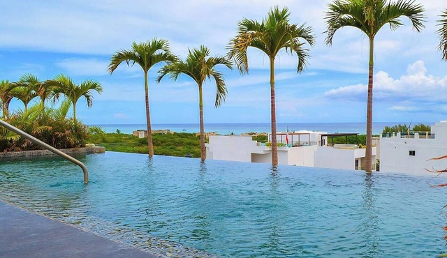 Studio w/rooftop pool, Coco Beach steps