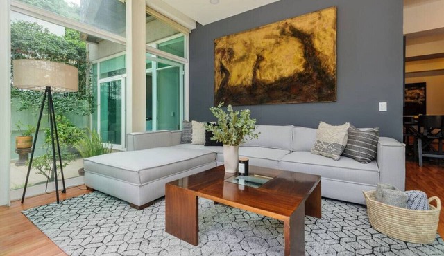 Stunning garden house 2 bdr Apt w/p. terrace