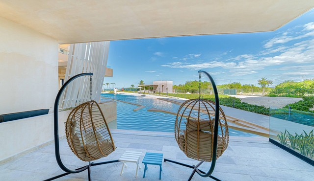 Stunning oceanfront retreat with a pool and great views, perfect for families
