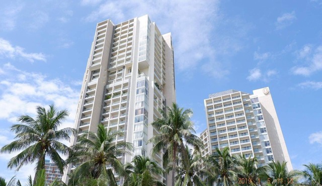 Stylish beachfront Studio @The Costa Residences