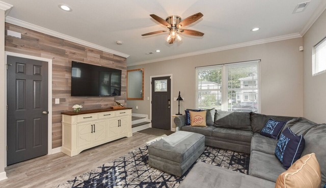 Stylish Home in Phoebus - 5 min to Buckroe Beach