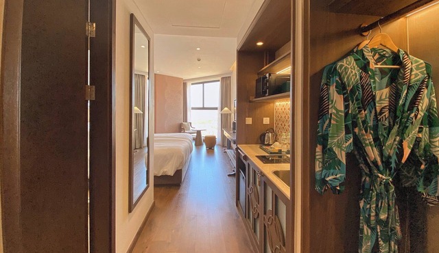 Stylish Seaview Condo in Mui Ne – 1BR, Walk to Beach, Pool Access - Apec Mui Ne
