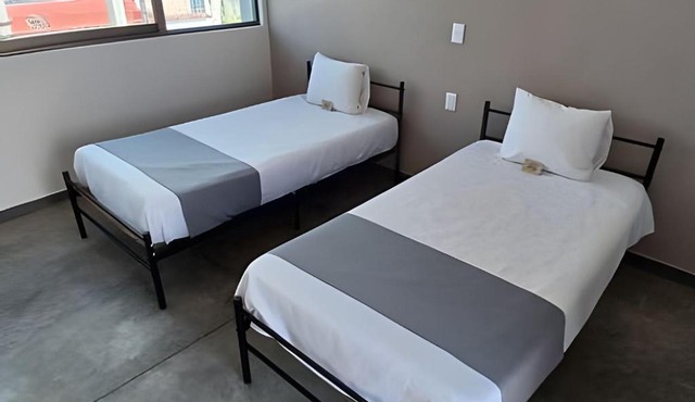 SUITE DALIA, AA, cocineta, baño privado, ubicación