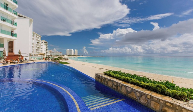 Suite ocean view Zona Hotelera