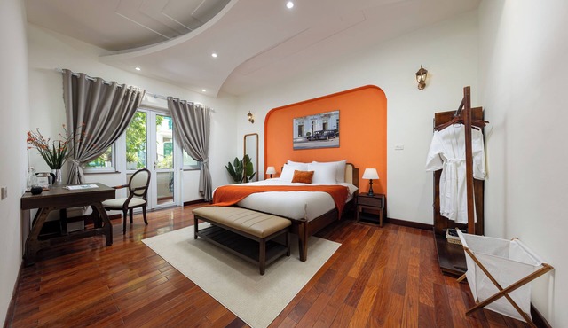Sun-kissed Anamoi Villa near Westlake with Jacuzzi - 6 bedrooms available