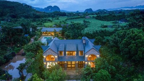 Sundara Hoà Bình Retreat