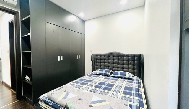 Sunny Apartmenr