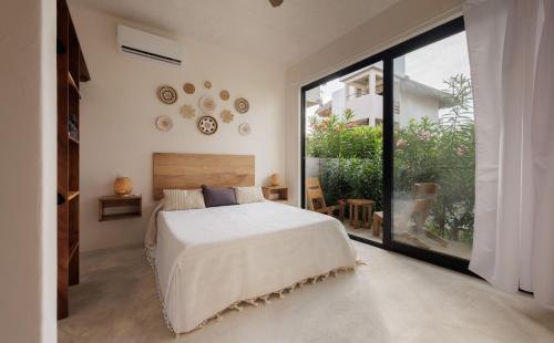 Sunny Apartments with Pools, AC & fast wifi