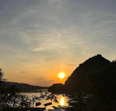 Sunrise Horizon Retreat