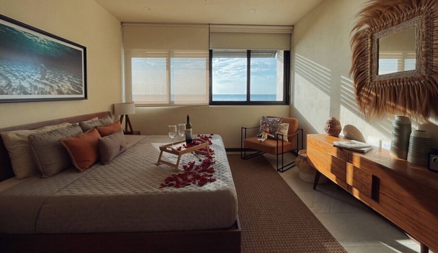 Sunset 2BR Apartment Steps from the Beach w/Ocean View