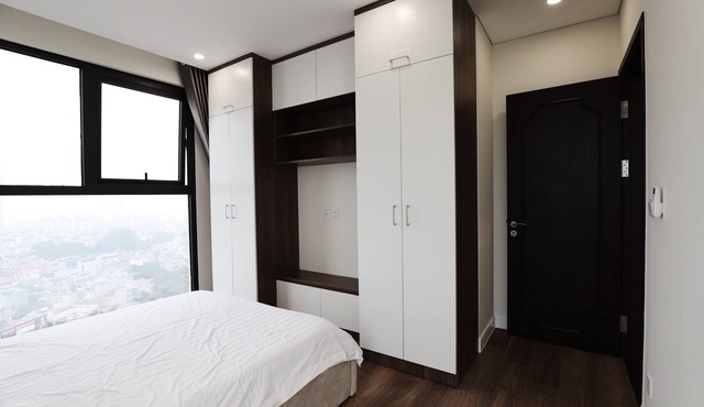 Super New & Modern Apartment - 2 min from the West Lake