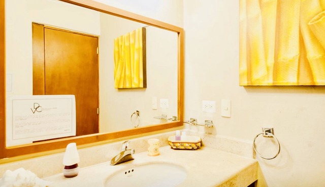 Superior Comfort Room With Swimming Pool Air Conditioning and Parking