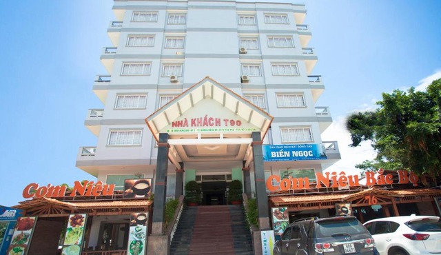 T90 Hotel