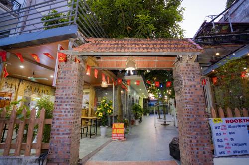 Tam Coc Riverside hostel New