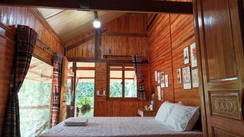Tay Na Bon Homestay & Travel