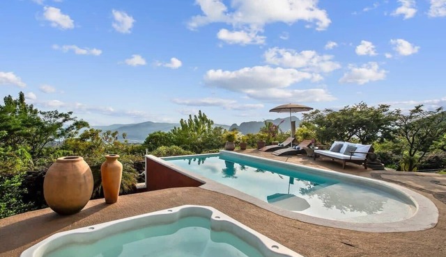Tepoztlan Retreat: Casanevo Bliss, 10 Guests, A/C