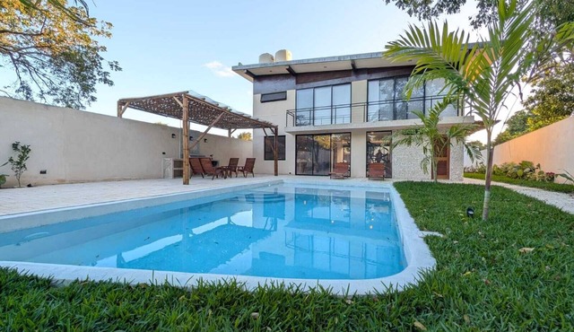 Terrific 3-bedroom house with AC in charming Izamal