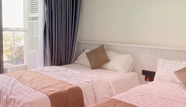The beautiful & convenient condo & 10min from the beach