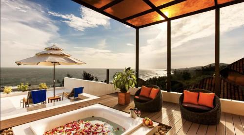The Cliff Residence
