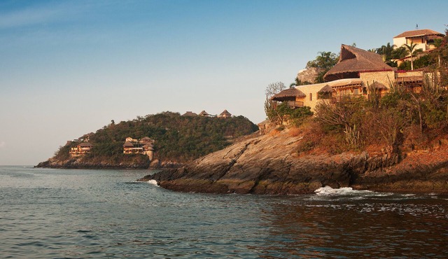 The Crown Jewel Of Zihuatanejo! Stunning Views and Unparalleled Tranquility.