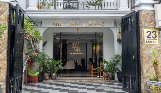The Dahlia Hotel & Apartments
