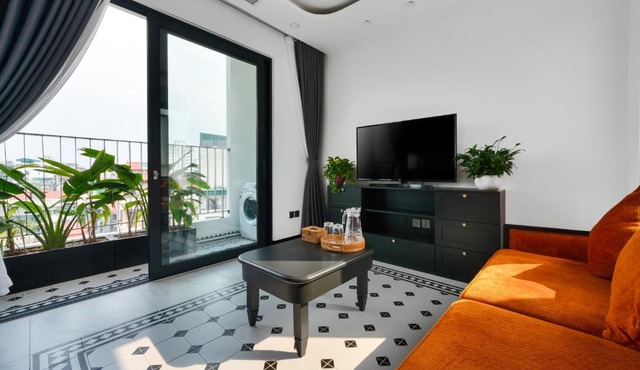 The Galaxy Home Doi Can Hotel and Apartment