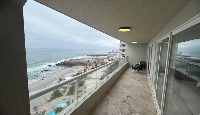 The Pacibeach Condo - Oceanfront Infinity View