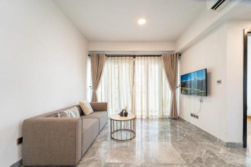 The Rixx resortstyle 2 bedrooms at D1 with Netflix-pool-gym-sauna