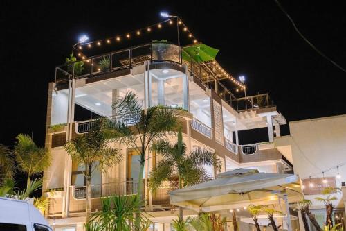 The rooftop villa 3