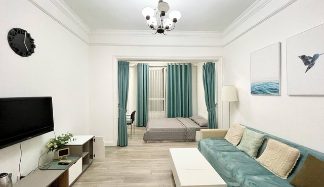 The Soulmate Studio - central location, free rooftop pool