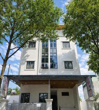 The Tiny Cineroom & Homestay